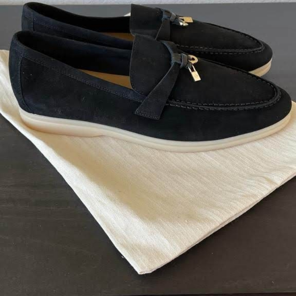 Womans LP Shoes in Black